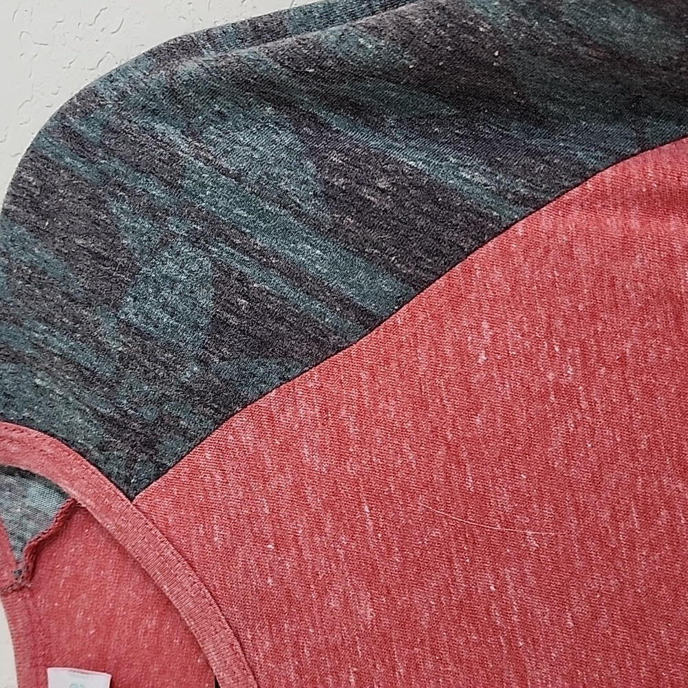 M Red Lularoe Randy - Picture 2 of 4